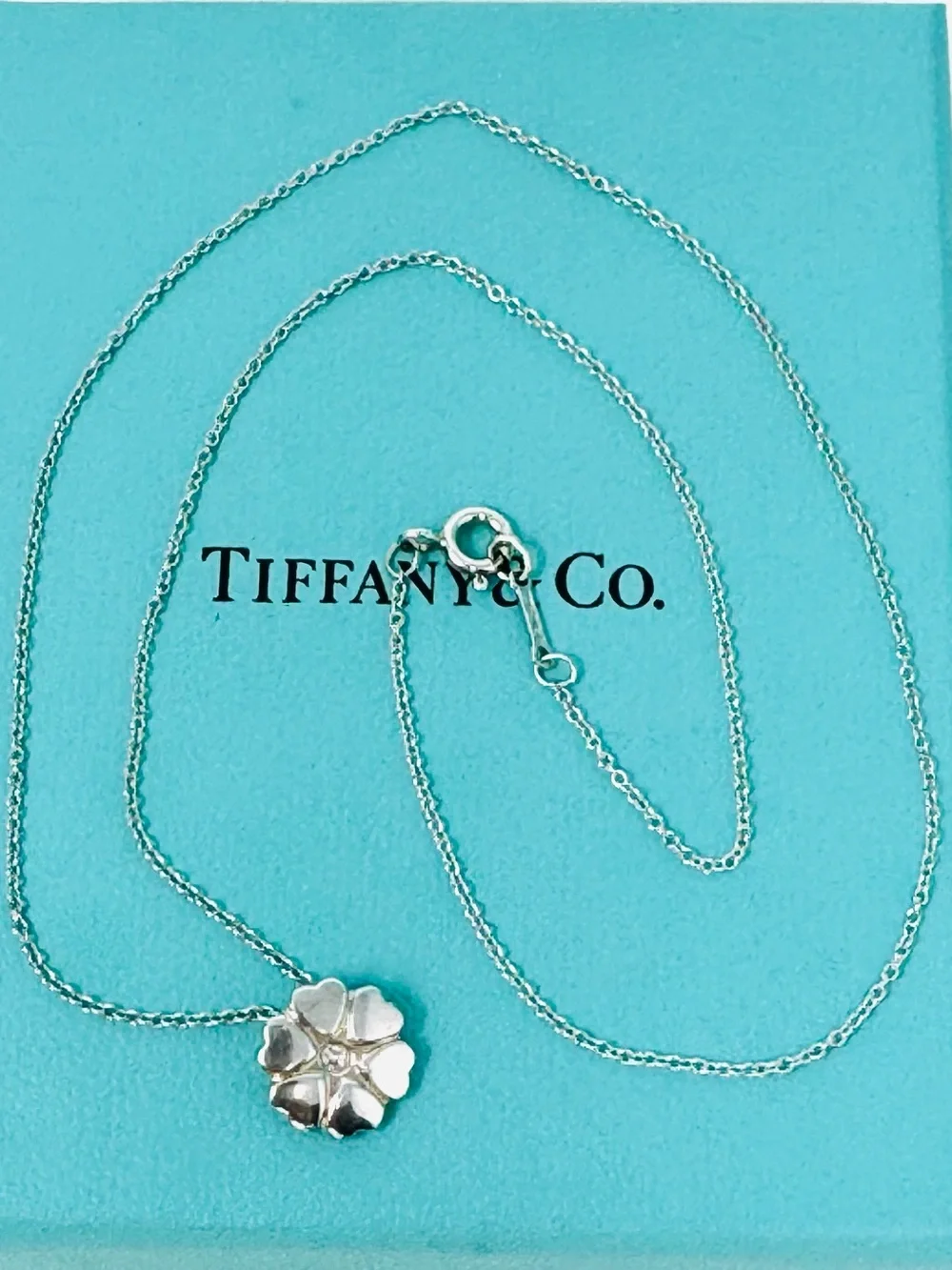 Authentic Tiffany & Co. Paloma Picasso Crown Of Hearts Diamond Pendant Necklace.